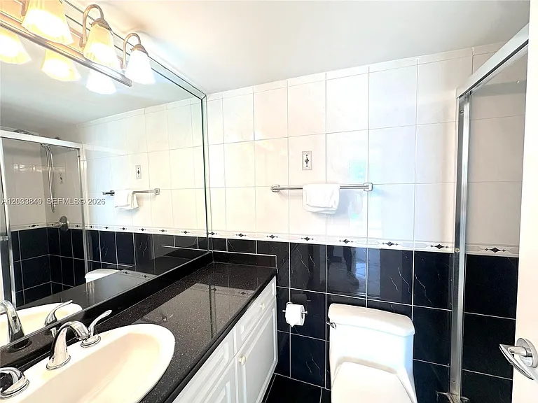 5900 Collins Ave #906 — Photo 7