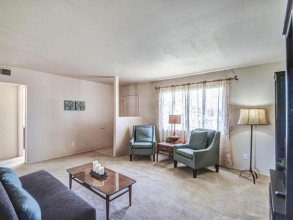 5th image of 5428 W Edgemont Ave