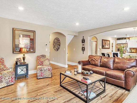 2nd image of 1544 Sanborn Dr
