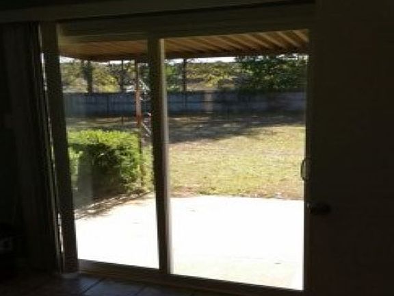 4th image of 108 Lancelot Ct