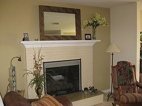 4th image of 766 N Shore Dr