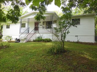 9711 Smoky Row Rd, Strawberry Plains, TN 37871