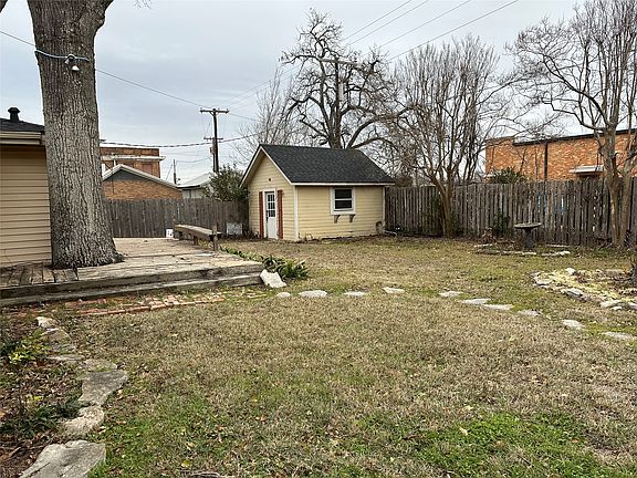4th image of 509 E Main St