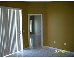 2nd image of 906 Alsace Dr