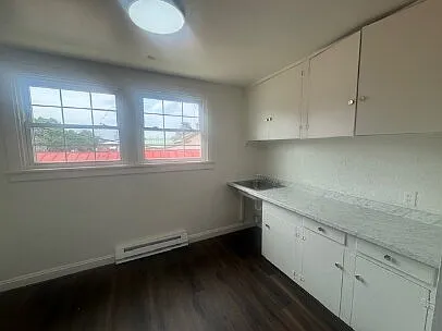 1 bed, 1.0 bath, 900 sqft, $1,050 — Photo 3
