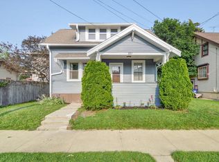 821 Hayes Ave, Racine, WI 53405