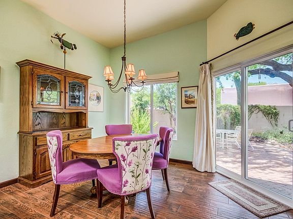 5th image of 555 E Wine Plum Dr