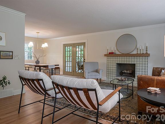 5th image of 30 Stockwood Rd