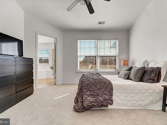 3rd image of 2543 Miranda Ct