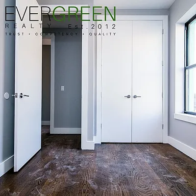 Rented by Evergreen Apartments BK | media 3