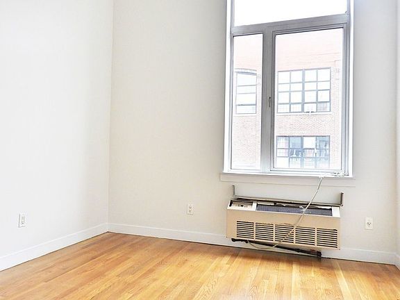 2nd image of 340 Eldert St #B2