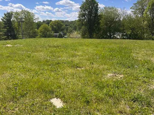 901 W 5th St, Connersville, IN 47331