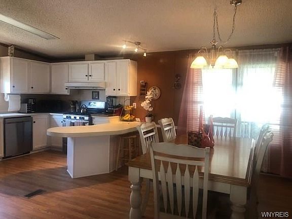 5th image of 35 Juniper Ln