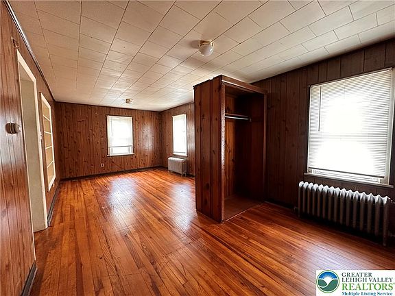 5th image of 401 Main St #5