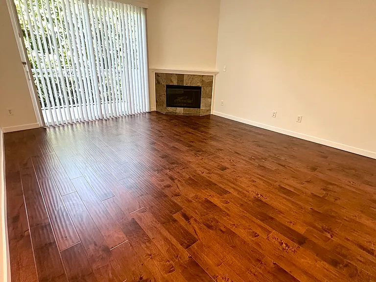 5716 Whitsett Ave — Photo 10