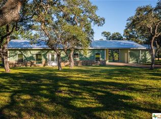 531 Deer Trail Ln, Goliad, TX 77963