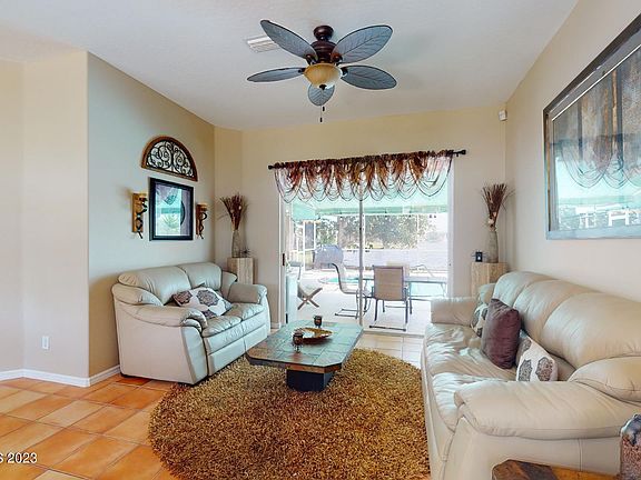 5th image of 6108 Meghan Dr