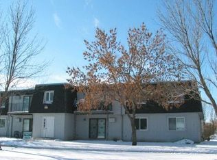 315 N 51st St, Grand Forks, ND 58203
