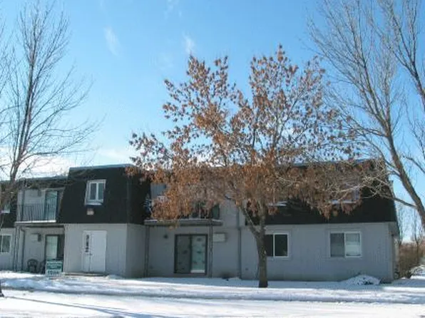 315 N 51st St, Grand Forks, ND 58203