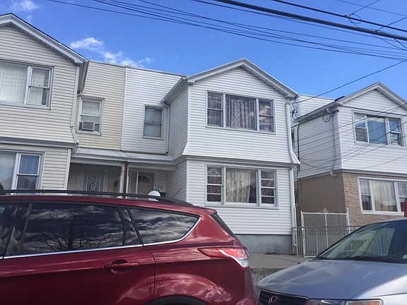 2nd image of 10741 120th St