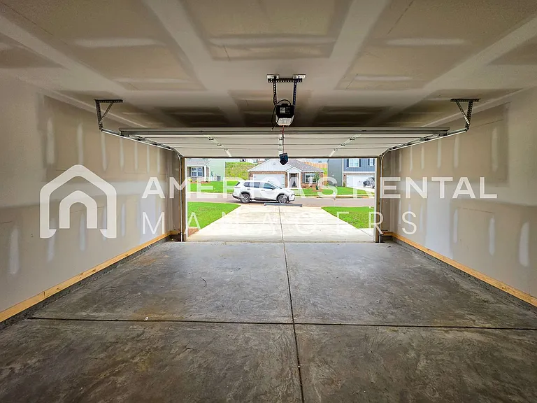 9314 Parkway Gardens Loop — Photo 24