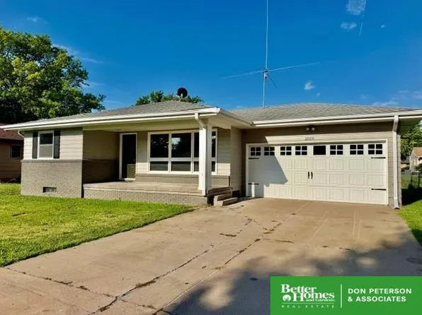 2019 Charles St, Fremont, NE 68025