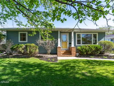 1017 6th St SE, East Grand Forks, MN, 56721