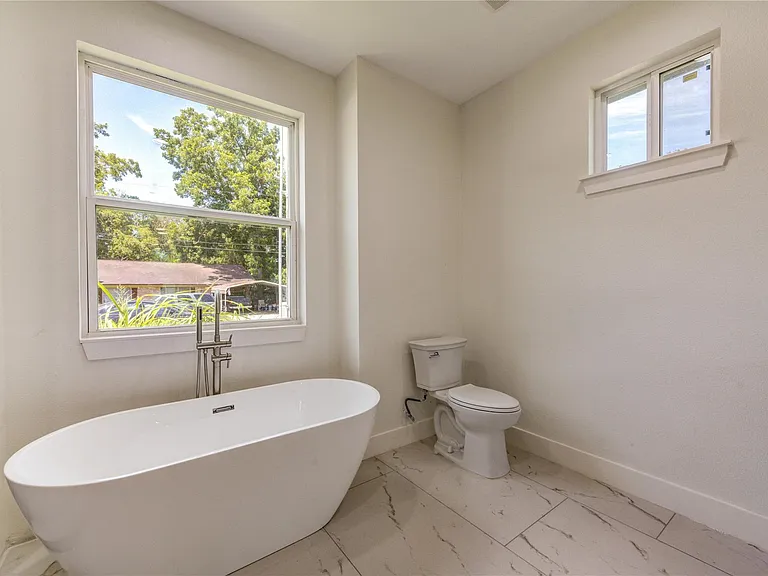 508 Georgia St — Photo 23