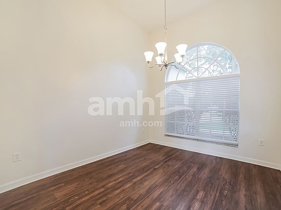 5th image of 2621 Abbey Grove Dr