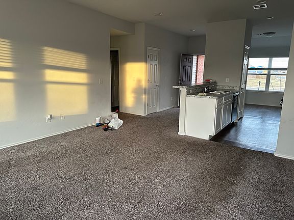 5th image of 1029 S Blackjack Ln