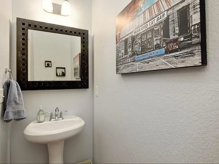1400 Homespun Rd — Photo 2