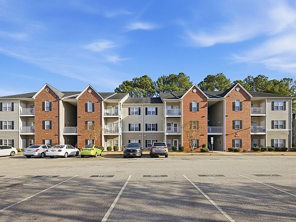 3rd image of 625 Marsh Tree Ln #205