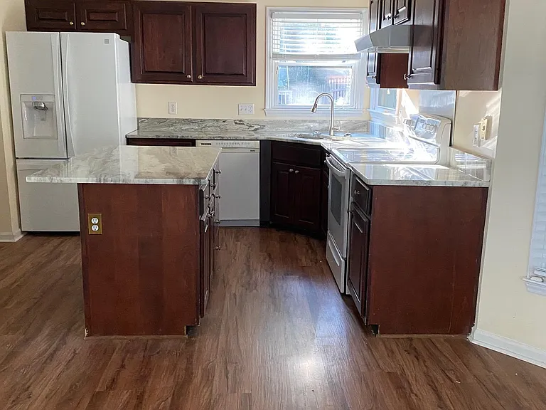 2333 Declaration Dr — Photo 6