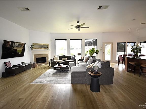 3rd image of 2808 San Eduardo St