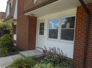 33 Russell St APT 8, Griswold, CT 06351