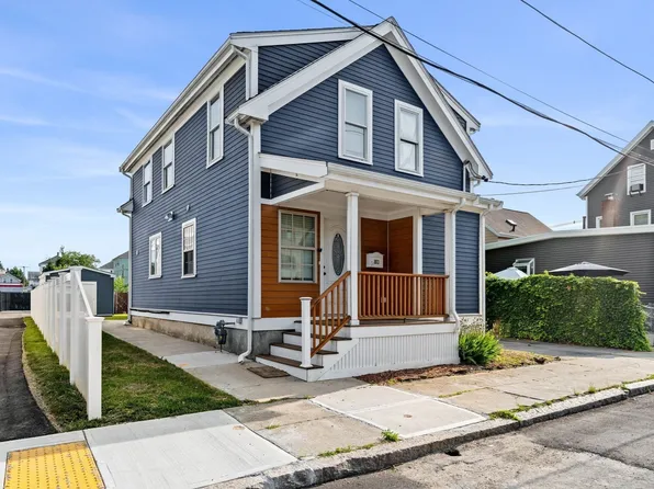 883 Grinnell St, Fall River, MA 02721