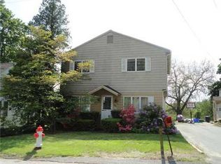 202 Seven Mile Rd, Scituate, RI 02831