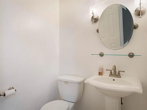 4th image of 4392 Carambola Cir N