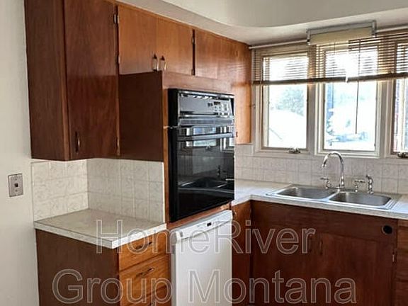 5th image of 2627 Sunset Ln