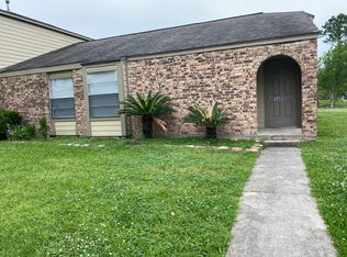 3400 Lantern Ln, Baytown, TX 77521