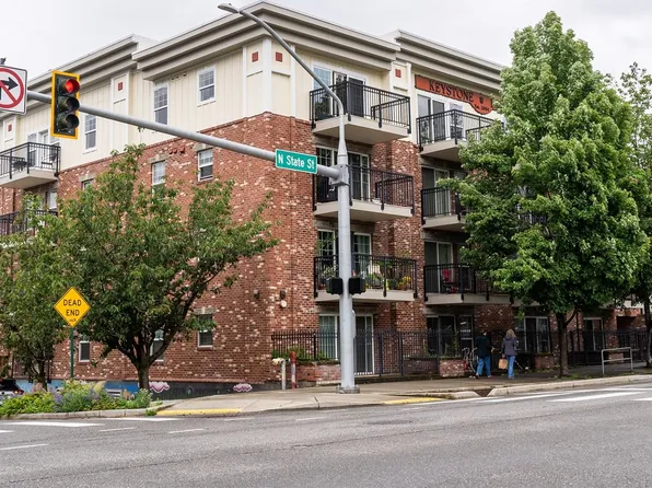 1001 N State Street #404, Bellingham, WA 98225