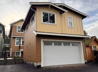 2207 Saint Andrews St, Pt Moody, BC