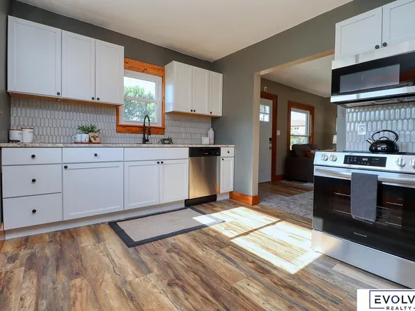 1712 Ella St, Beatrice, NE 68310