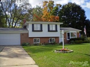 1151 Whittier St, Waterford, MI 48327