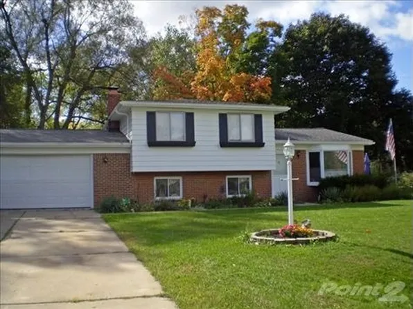 1151 Whittier St, Waterford, MI 48327