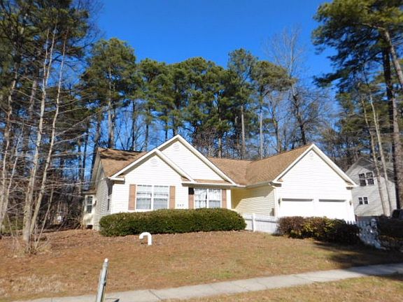 3rd image of 247 Timber Ln