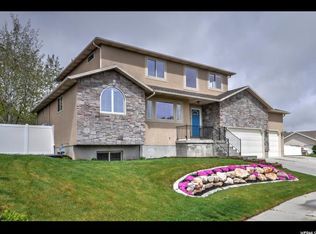 9982 S Tee Box Dr, South Jordan, UT 84009