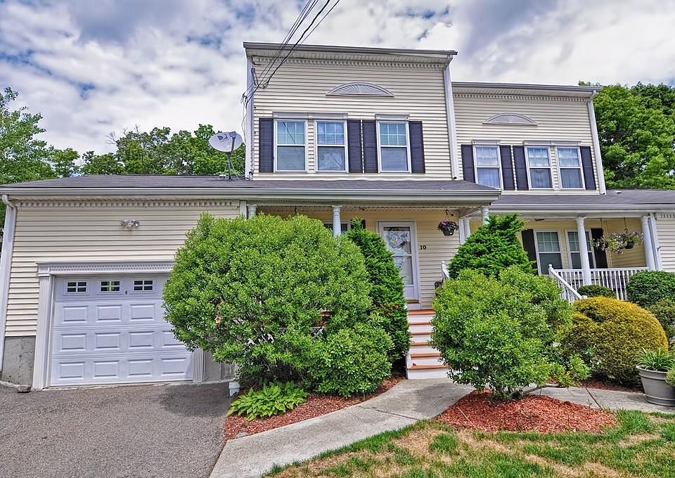 1st image of 10 Sumner St #10
