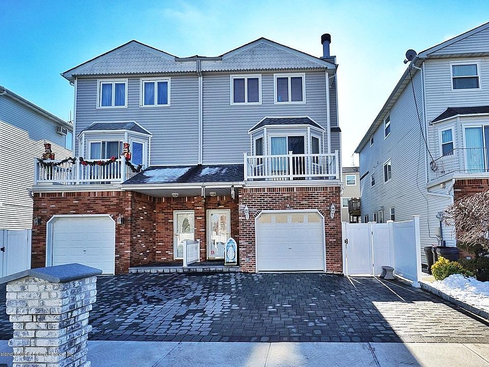 1st image of 8 Dina Ct