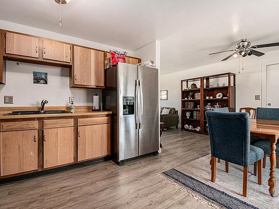 5th image of 619 E Edgar Ave